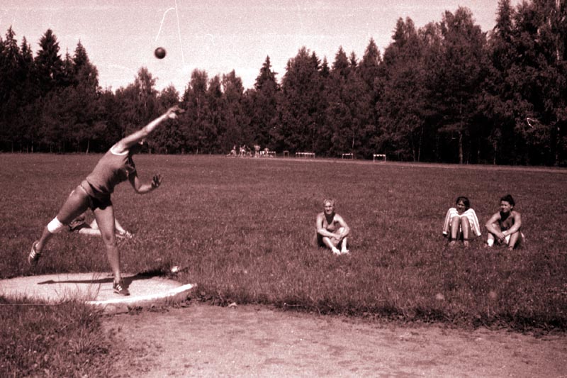 075