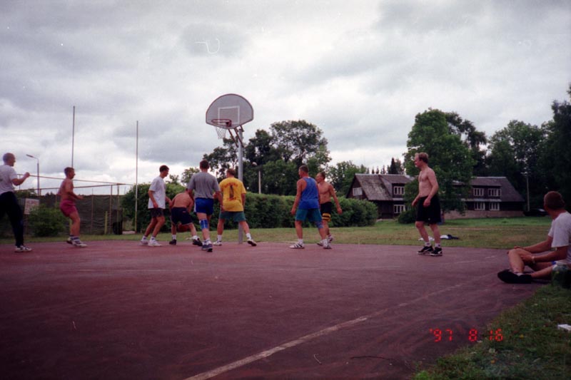 075