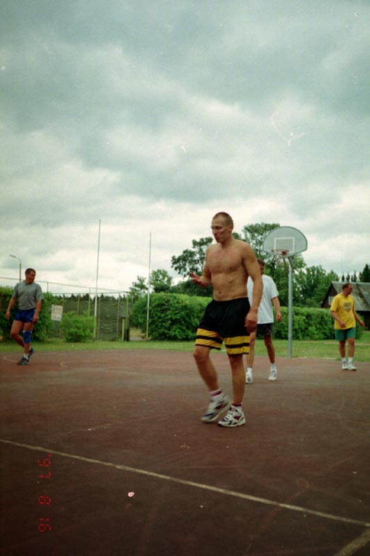 080